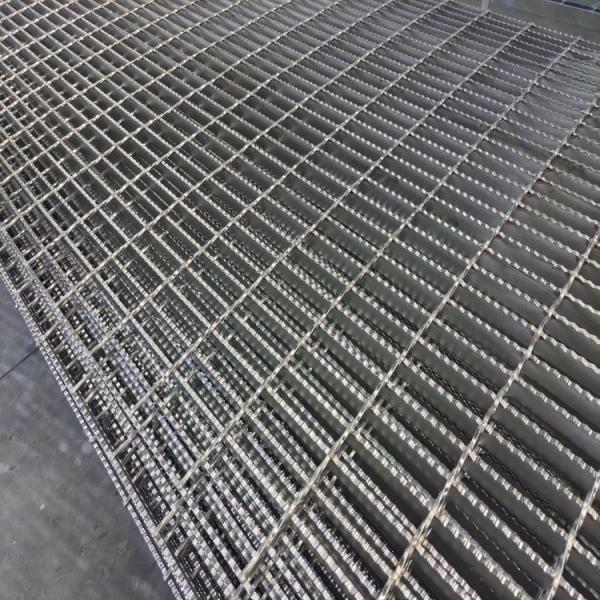 Buy cheap Heavy Duty Metal Grating with Customizable Bar Spacing YB/T4001-2007 Standard 2mm - 12mm Bar from wholesalers