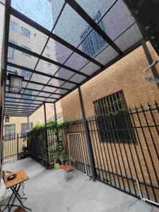 China Polycarbonate Custom Waterproof Garden Canopy Easy Assembly Rust Resistant on sale