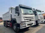 White HOWO 6X4 Tipper Truck With Tubeless Tire Design And Max Speed 75 Km/H