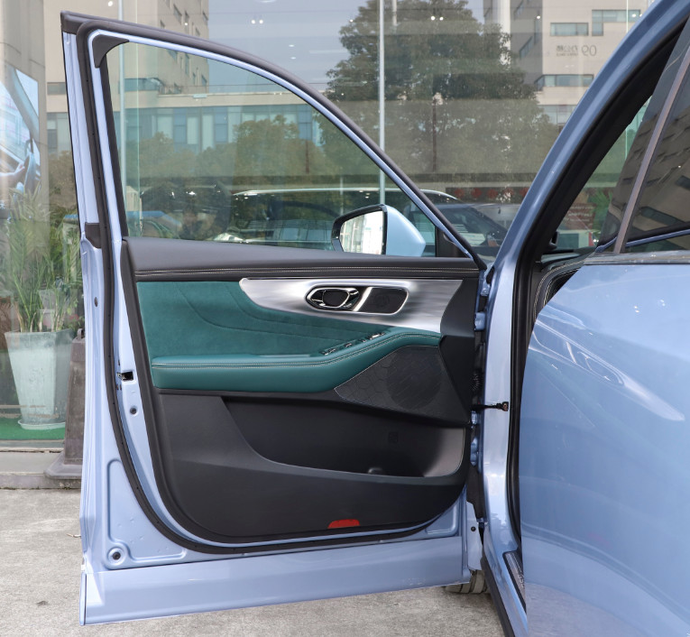 Hybrid Trumpchi GS8 2022 Dual Engine 2.0TM Four-wheel Drive 7 Seats SUV