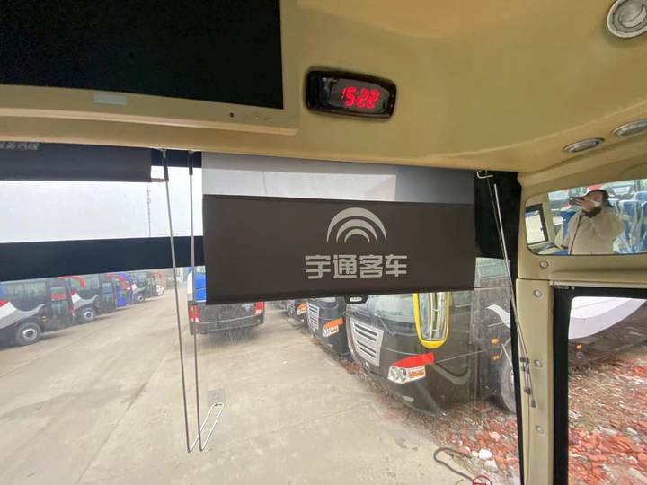 Left Drive Diesel Engine 70 Seaters Used Coach Bus Euro 3 Optional Power Steering