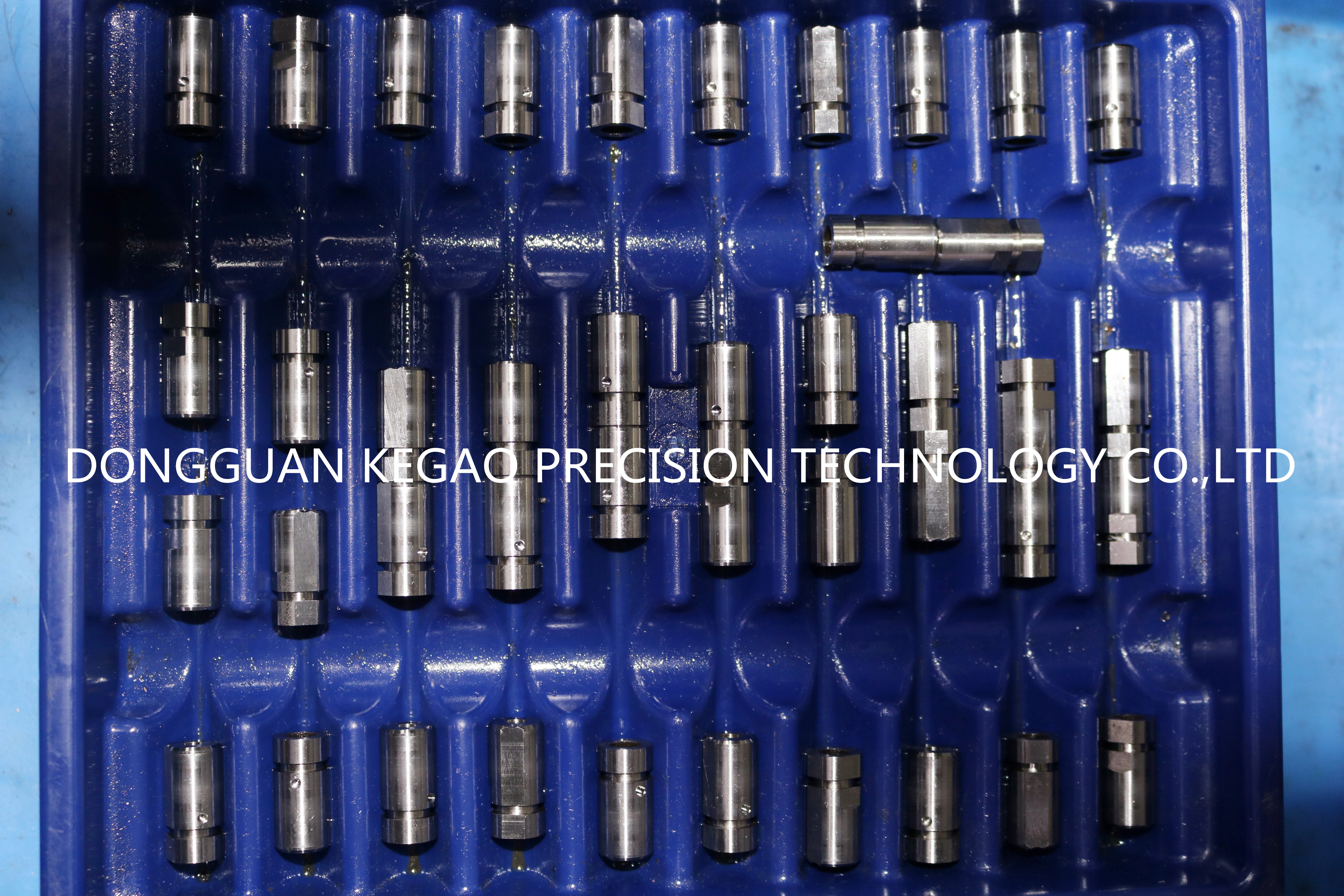 HPM31 Medical Plastic Molding , Injection Mold Cavity 0.001mm Accuracy