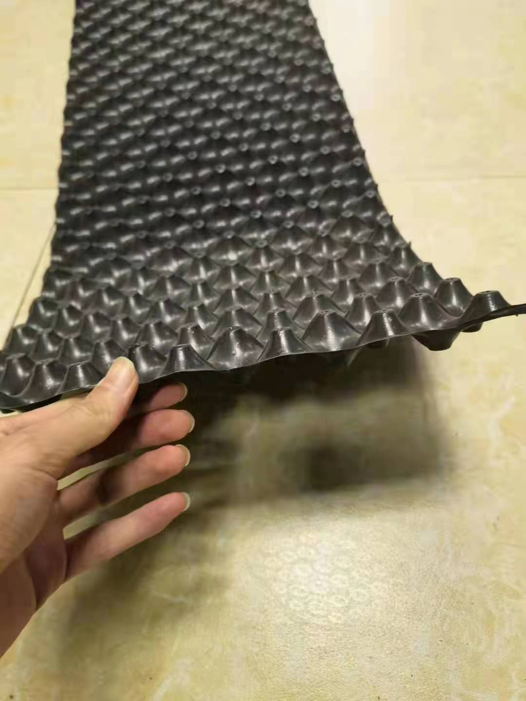 PE Core Material Concave Convex Water Storage and Drainage Board for Roof Construction
