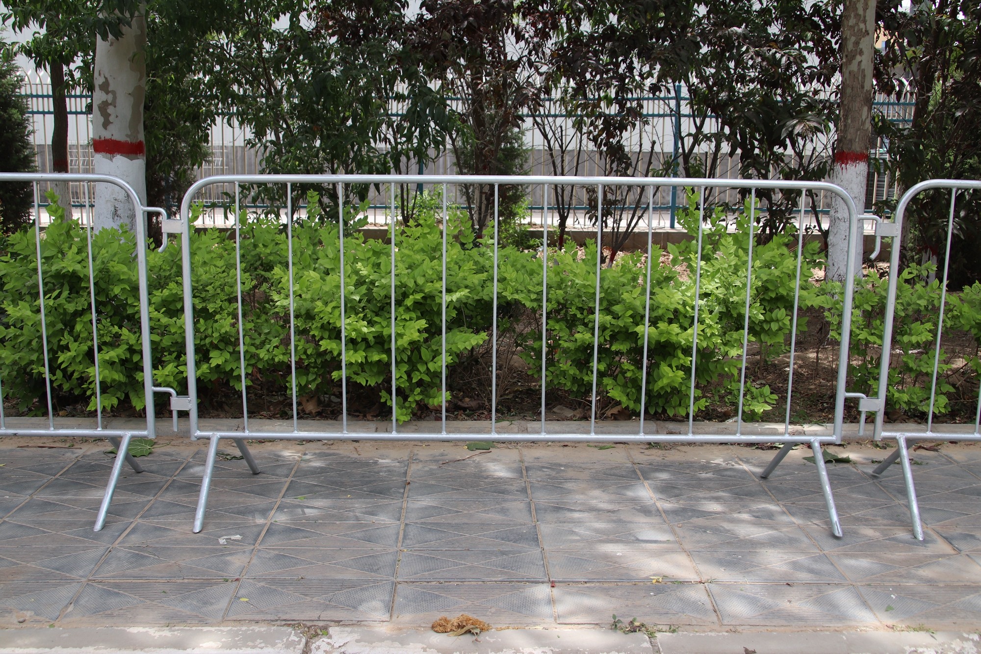 Hot Dipped Galvanized After Welded French Style Bike Rack Temporary Barricade Fence