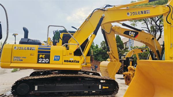 Buy cheap Used 20 tons high quality Komatsu PC220 excavator with SAA6D107E-1 engine for sale from wholesalers