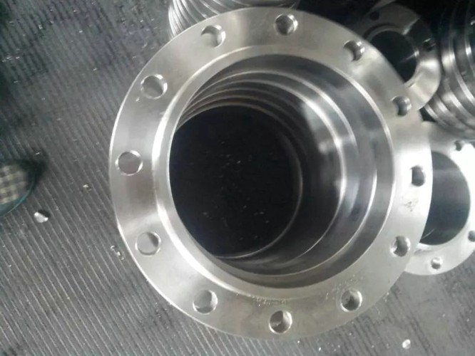 High Precision Alloy Steel Pipe Flange UNS N06690 Durable For Construction