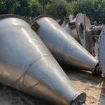 V Type Forced Used Stainless Steel Mixing Tank Two Dimensional Conical Groove