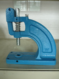 Self Piercing Manual Grommet Press Machine , Handheld Grommet Punch Press Tool