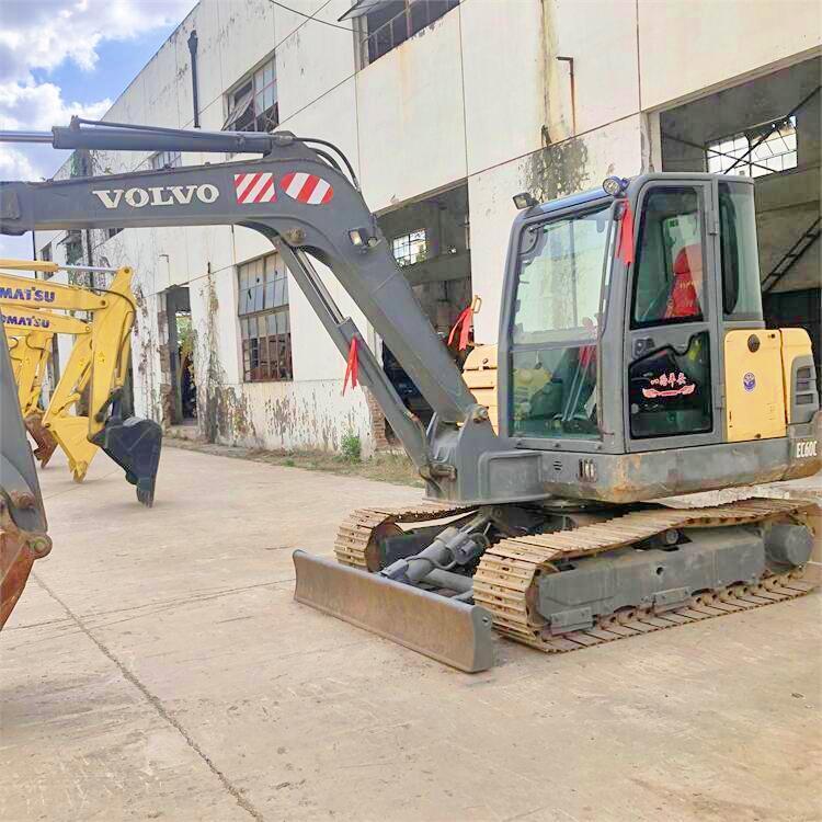 Volvo EC60 Crawler Chain Excavator 6 Ton Slightly Used with Original Pump and Health