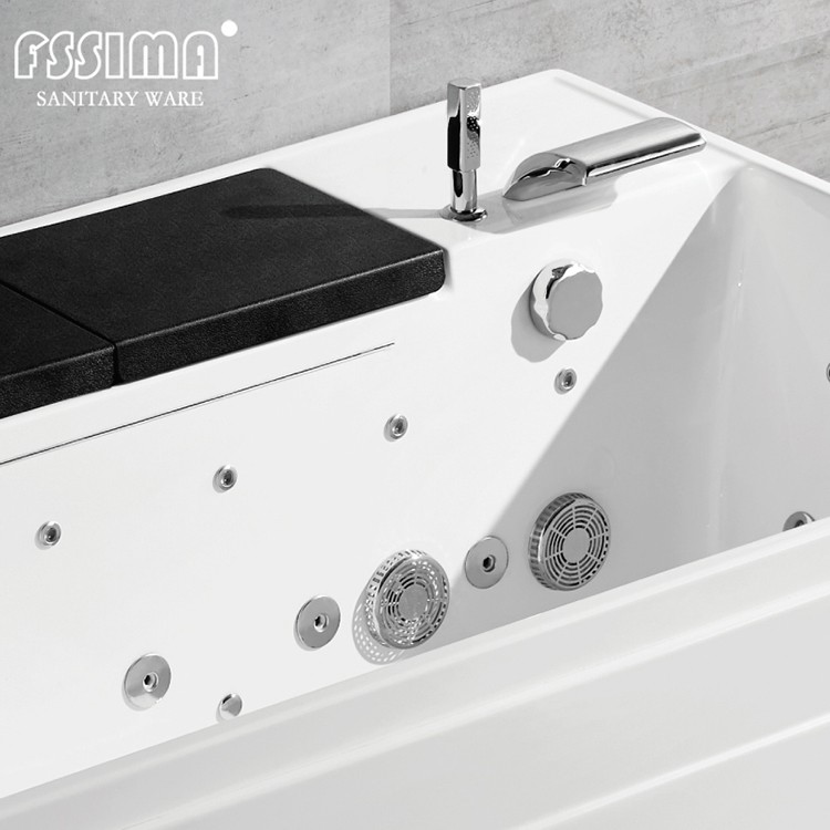 1700mm One Single Person Whirlpool Tubs For Small Spaces Luxury Acrylic