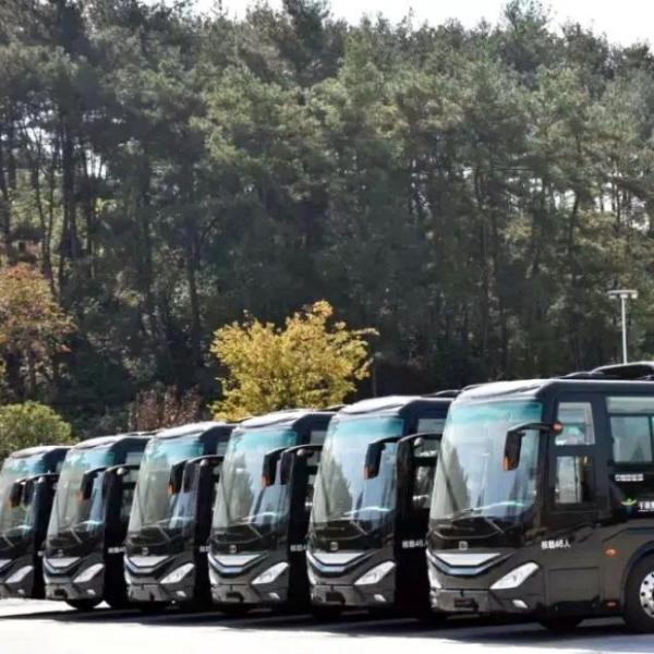 Buy cheap 11M Diesel Power Yuchai Engine Luxury Coaches 45 Seats from wholesalers