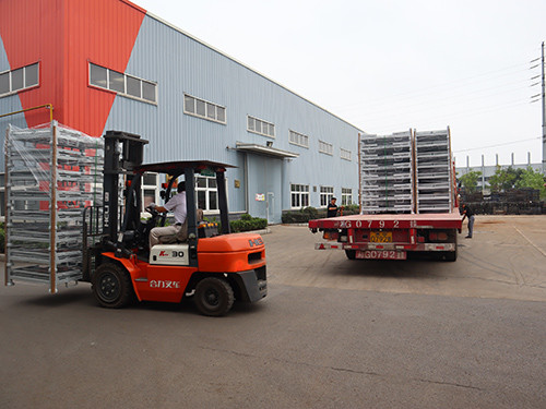 Efficient and Customized Metal Pallet Cage for Industrial Applications