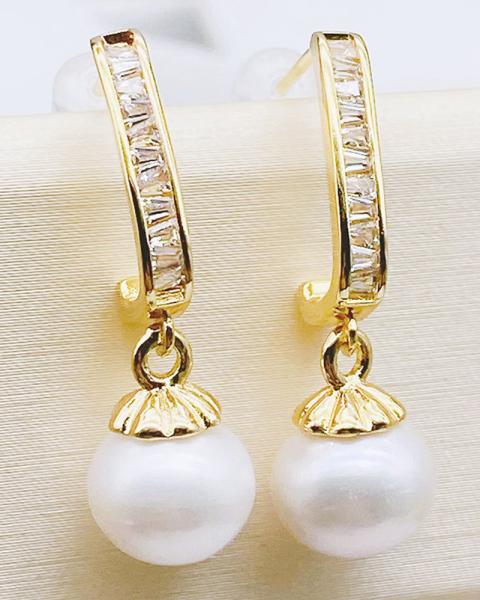 Buy cheap Elegant Earring for Women Gold Color with Big Round Pearl Earring Classic Jewelry Valentine's Day Gift Pearl Earring from wholesalers