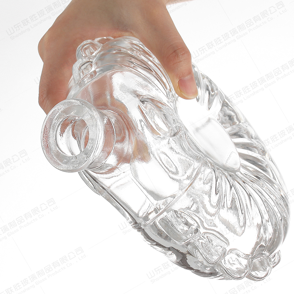 700ml Glass Vodka Bottle with Clear Round Shape and Glass Collar Material