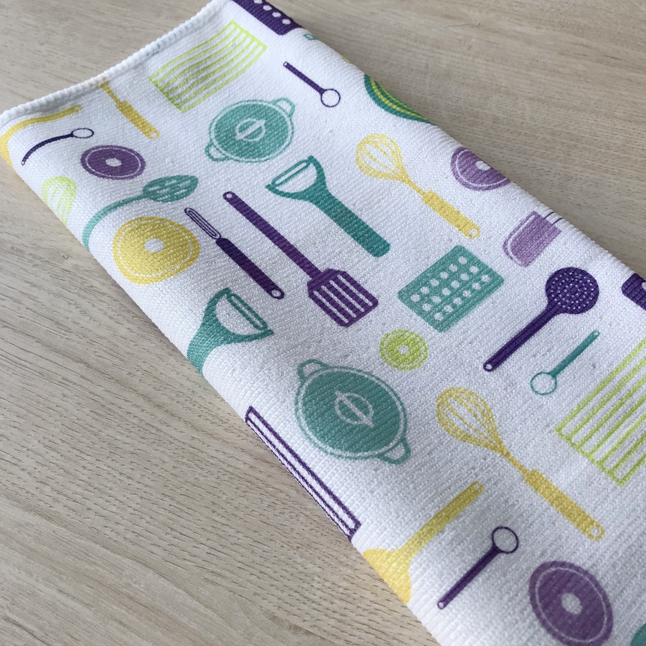 Cute printed microfiber absorbing water kitchen useage dry wipes thick and good quality