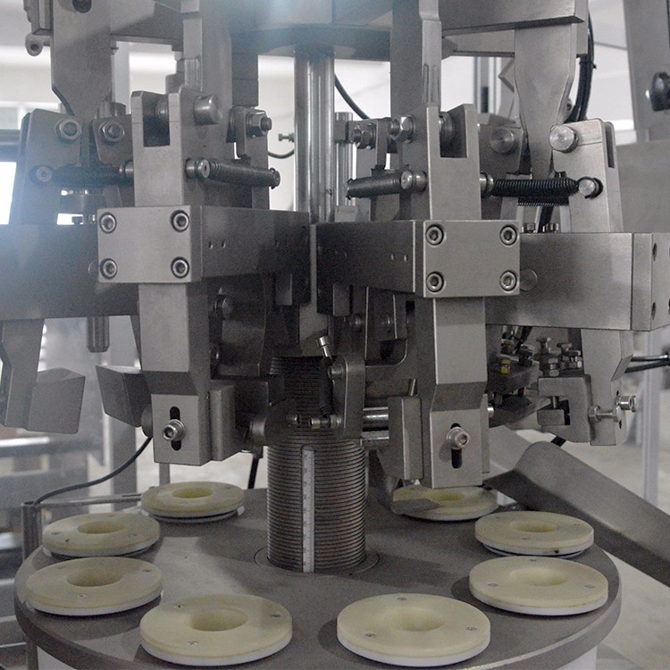 Automatic Tube Filling And Sealing Machine , Plastic Tube Sealer Machine High Speed