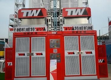 Buy cheap Bevel Motor Construction Hoist Elevator , 2x13kw Goods Hoist Lift from wholesalers