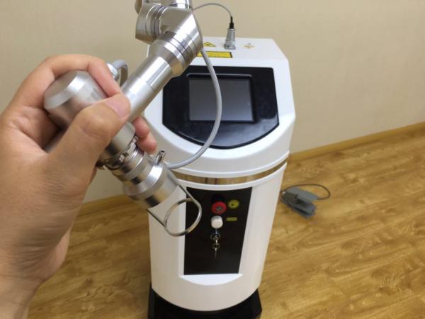 Buy cheap RF Co2 Fractional Laser Scar Removal Machine , Fractional Laser Skin Treatment Machine from wholesalers