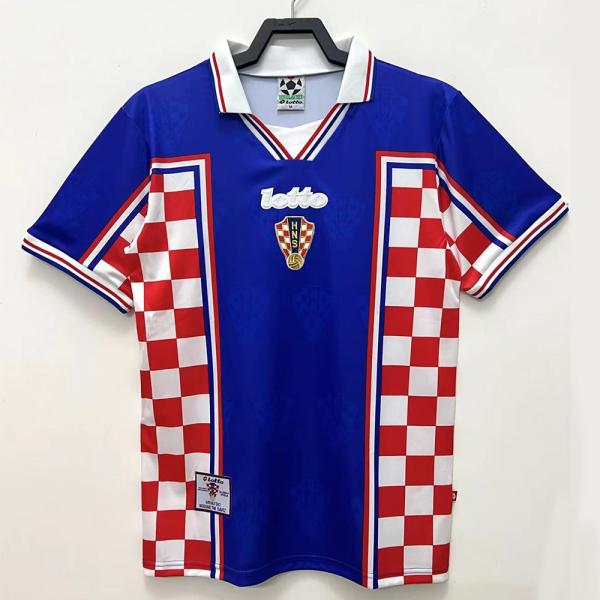 Buy cheap Retro Quick Dry Jersey Polyester Retro Soccer Kits from wholesalers