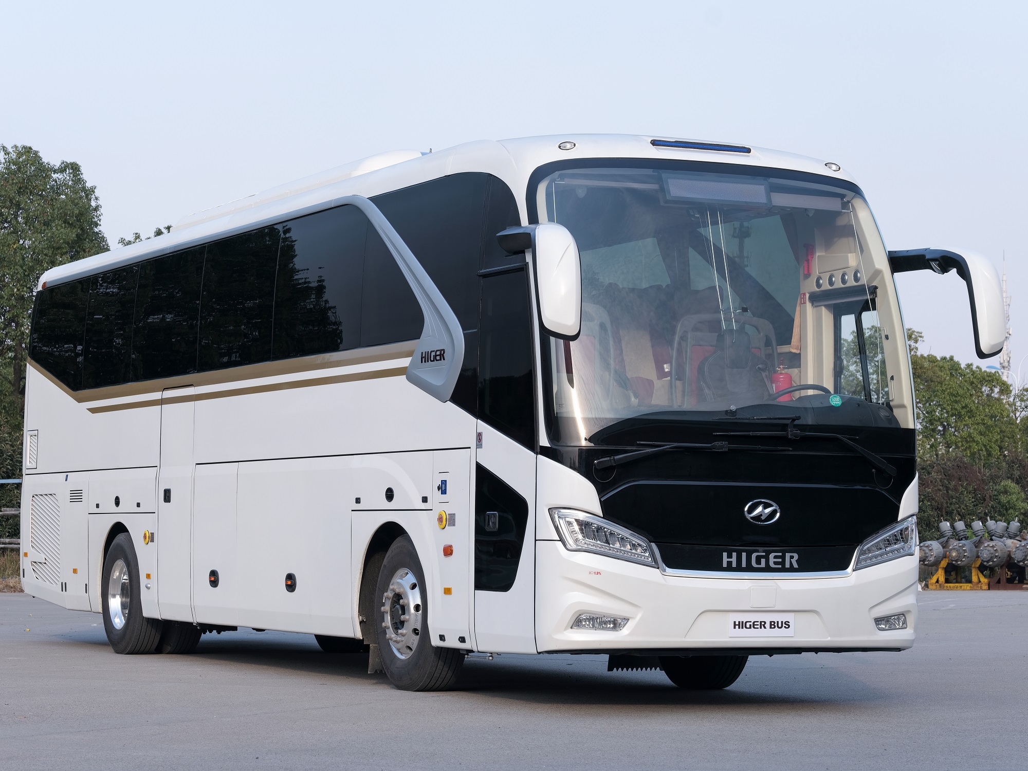 Higer Bus 12m Luxury Coach Bus with 51 1 1 Seats at Affordable