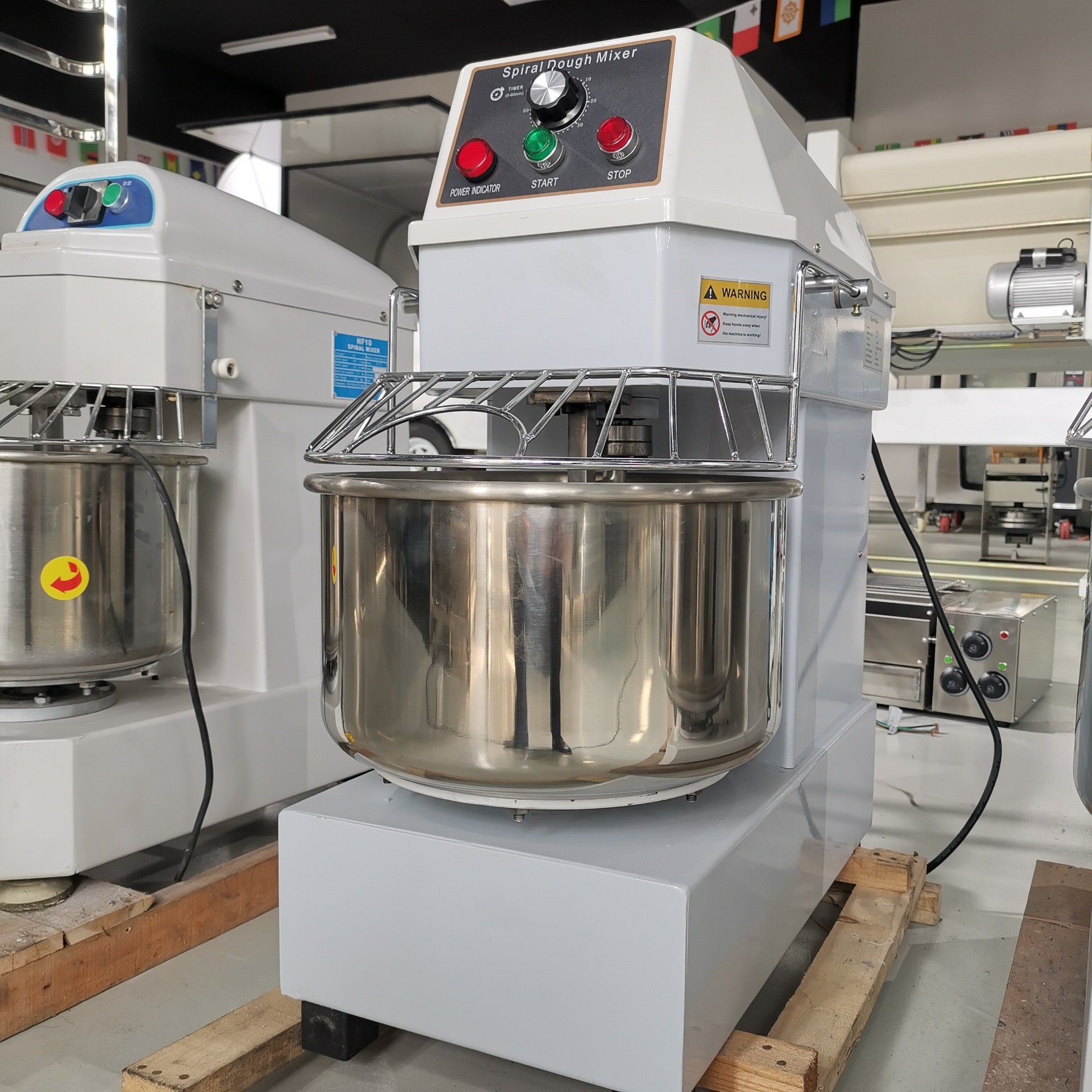 Efficient Mixing And Durable Motor Suitable For Pastry Shops Commercial High Capacity Flour Mixer