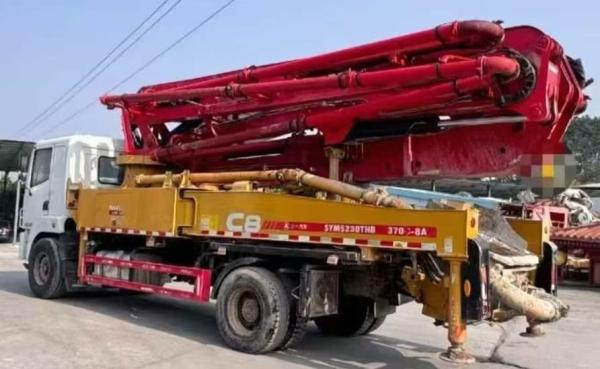 Buy cheap Commercial Concrete Pump Truck Mounted 37m 58m For Road Building from wholesalers