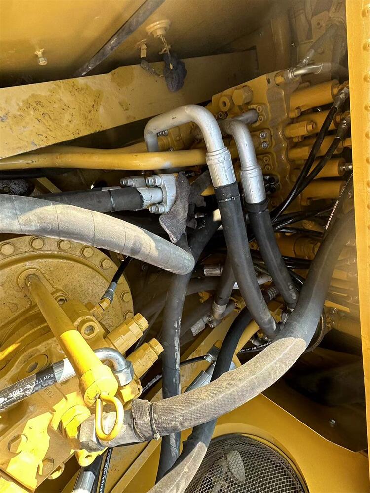 36000 KG Machine Weight CAT336 Crawler Excavator for High Power Mining in Russia
