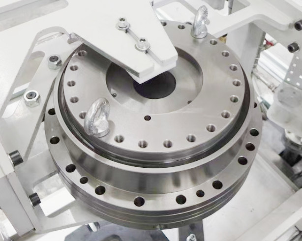 Kuka Gear Reducer Enhanced Performance Through Inspection And Seal Replacement For Optimal Result