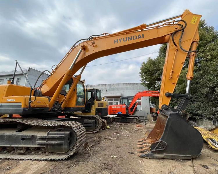 30 Ton Used Hyundai R305 Excavator for Road Construction Digging 2001-4000 Working Hours