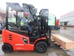 Warehouse Forklift Truck CPCD30 Lift Height 3M 40KW 3T Diesel Forklift