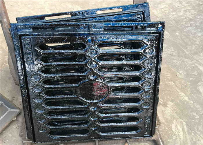 Square Type Ductile Manhole Cover Balck Painted Anti Rust EN124 D400