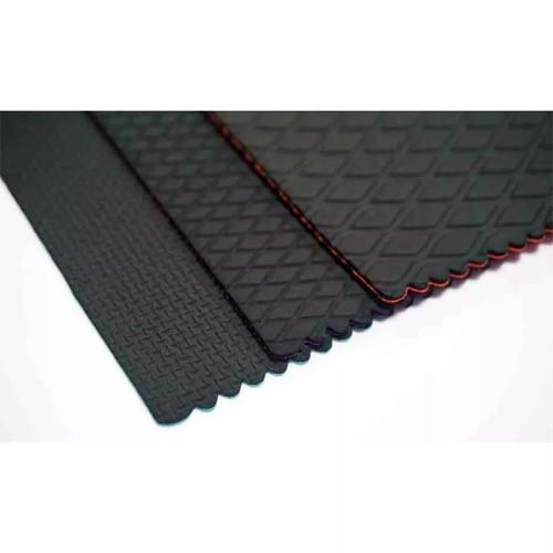 Buy cheap 51x130'' 3mm Black CR Embossed Neoprene Rubber Sheet For Non Slip Floor Mats from wholesalers
