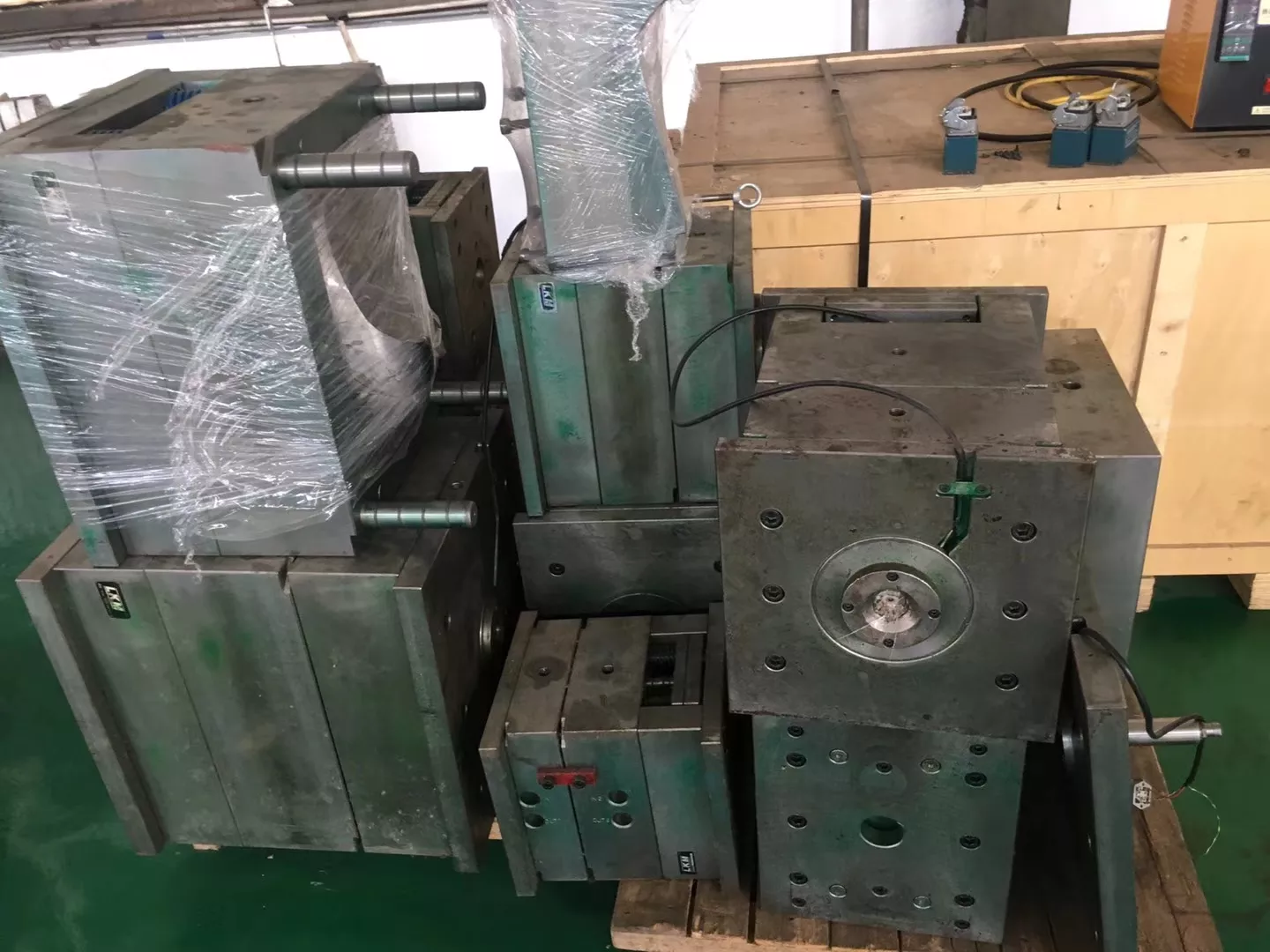 ABS Plastic Home Appliance Mould , Plastic Enclosure Injection Molding Mould Maker