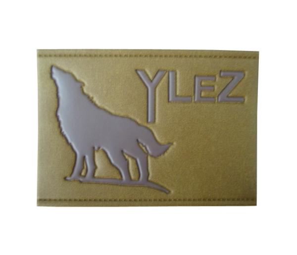 Buy cheap Apparel Iron On Clothing Labels , Personalized Sewing Labels Plain Backing Finish from wholesalers