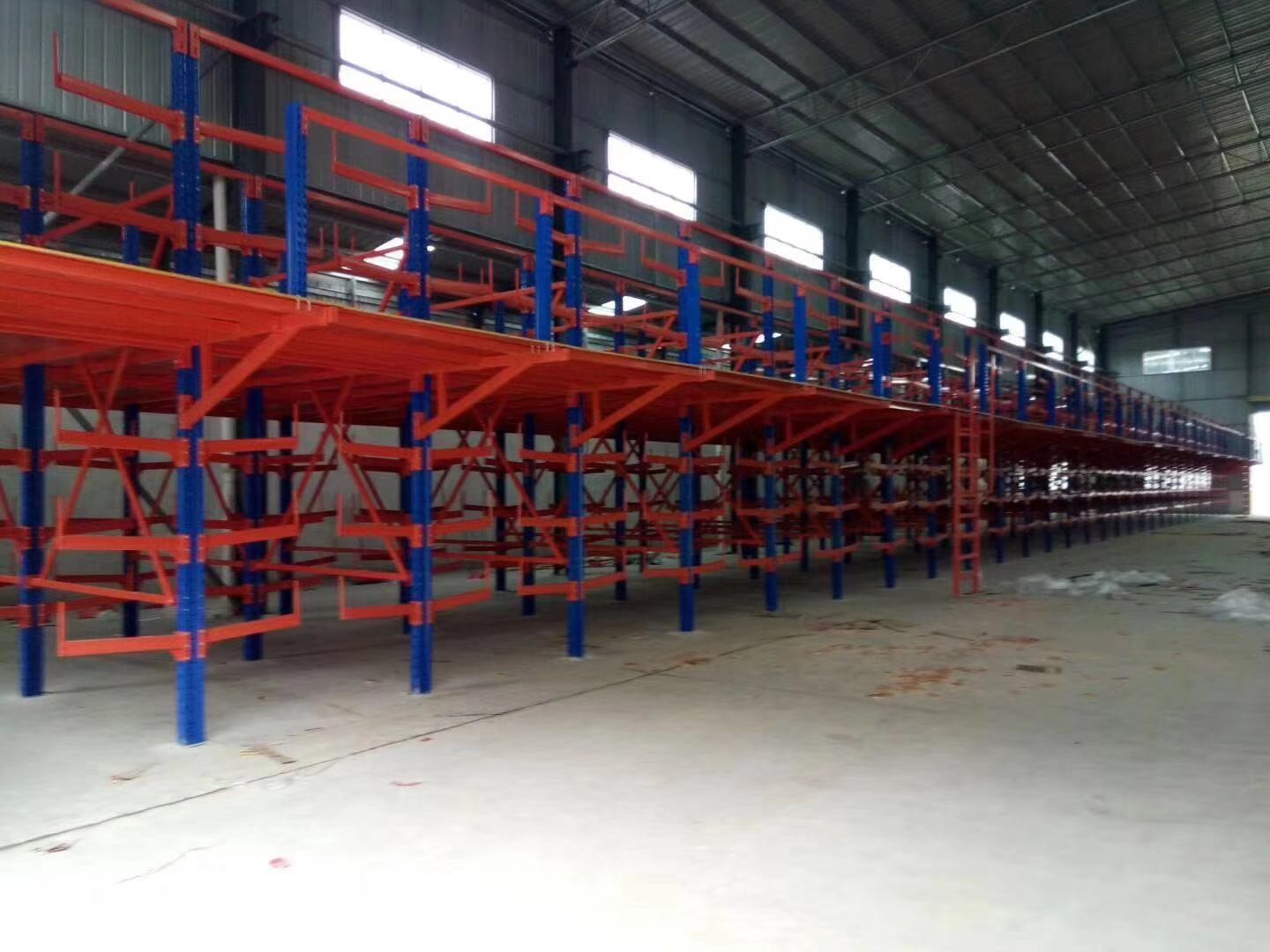 Double - Sided Selective Adjustable Cantilever Racking System Strong Load Capacity