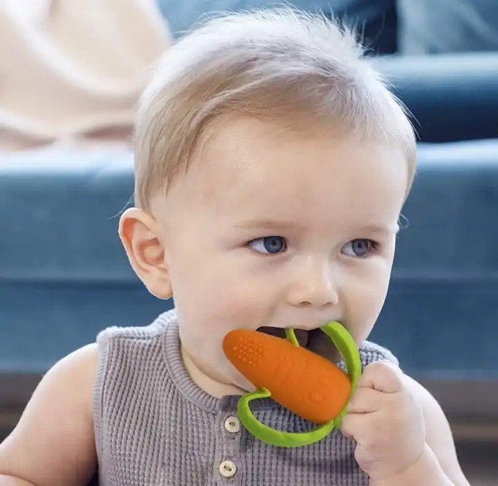 MHC Silicone Baby Teether , Carrot Children Silicone Toys Custom