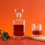 Customize Sealing Type 750ml Whisky Bottle Square Spirit Vodka Bottle Empty for
