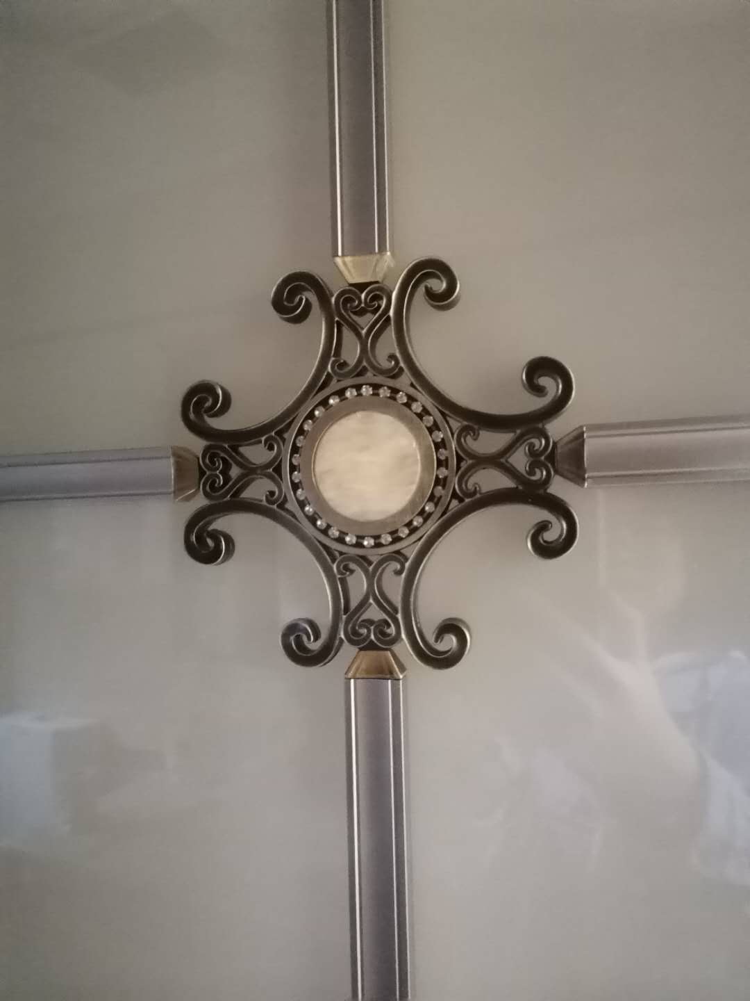 Uv Proof Windows Georgian Bar Round ABS Material