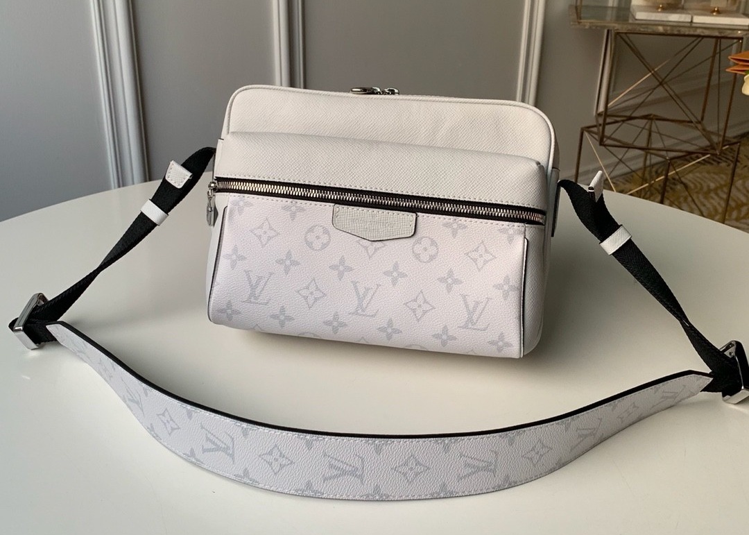 Black Square Taiga Leather Message Luxury Cross Body Bag Single Shoulder