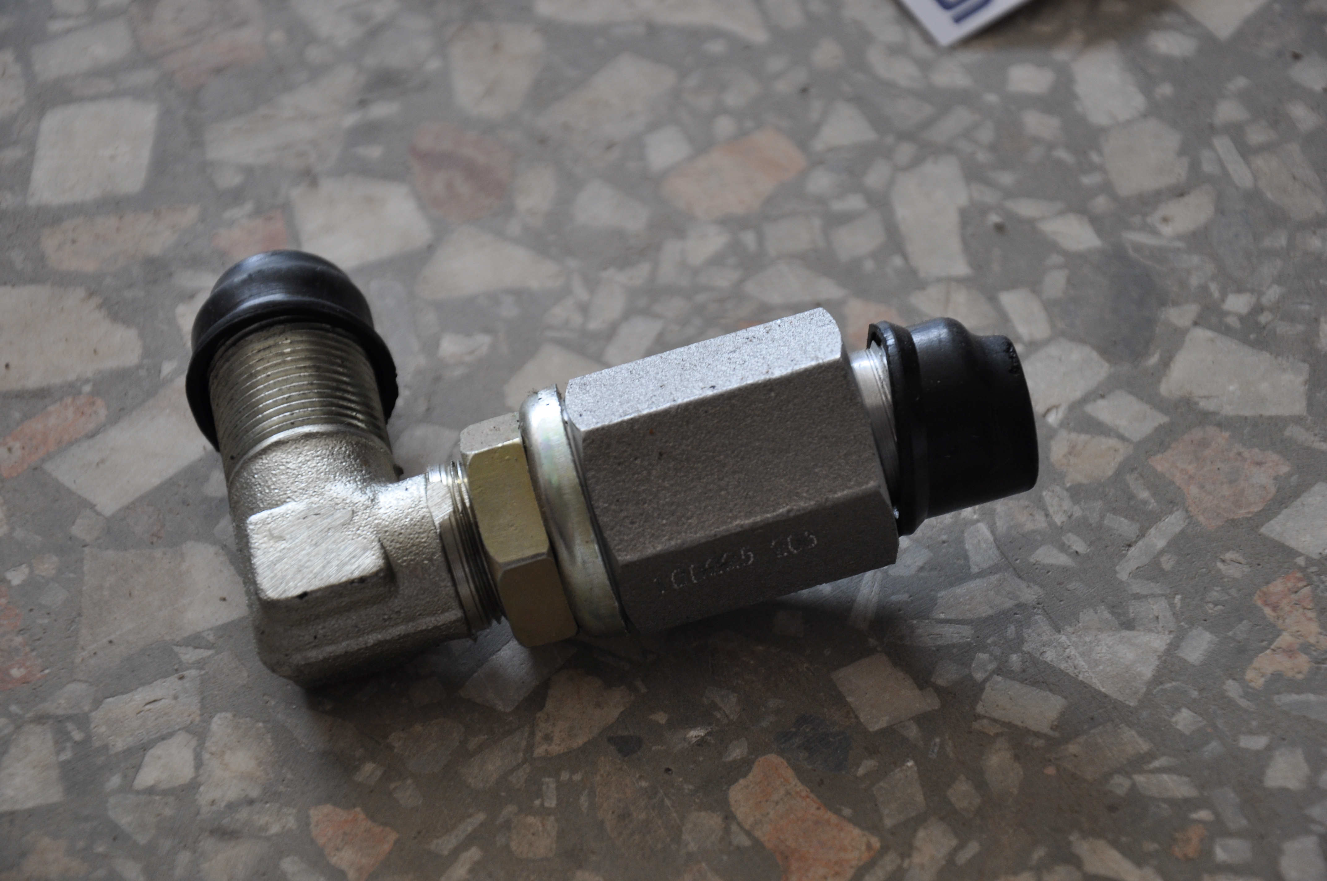 13C0020 SH380A-3506310 Check Valve for Liugong Wheel Loader Spare Parts