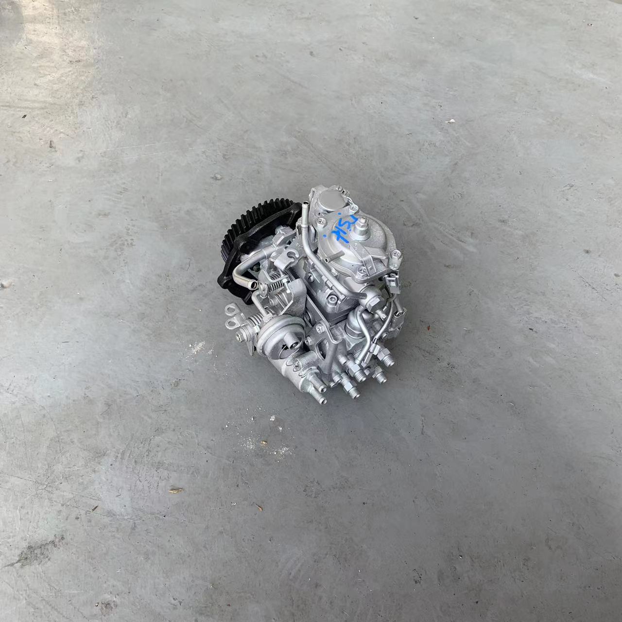 Used Diesel Engine Isuzu MITSUBISHI NKR 4JB1T Fuel Pump
