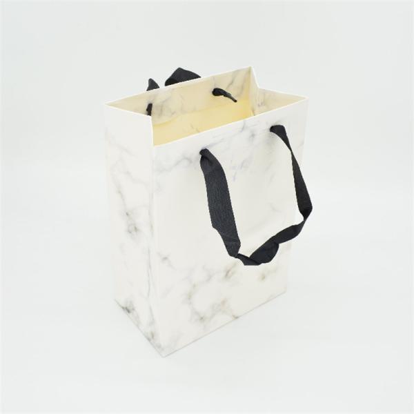 Buy cheap BSCI SGS Recycled Paper Gift Bags Matt Lamination Eco Friendly from wholesalers