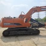 Used Doosan DH220LC-7 Excavator Machine 22 Ton High Maneuverability Second Hand