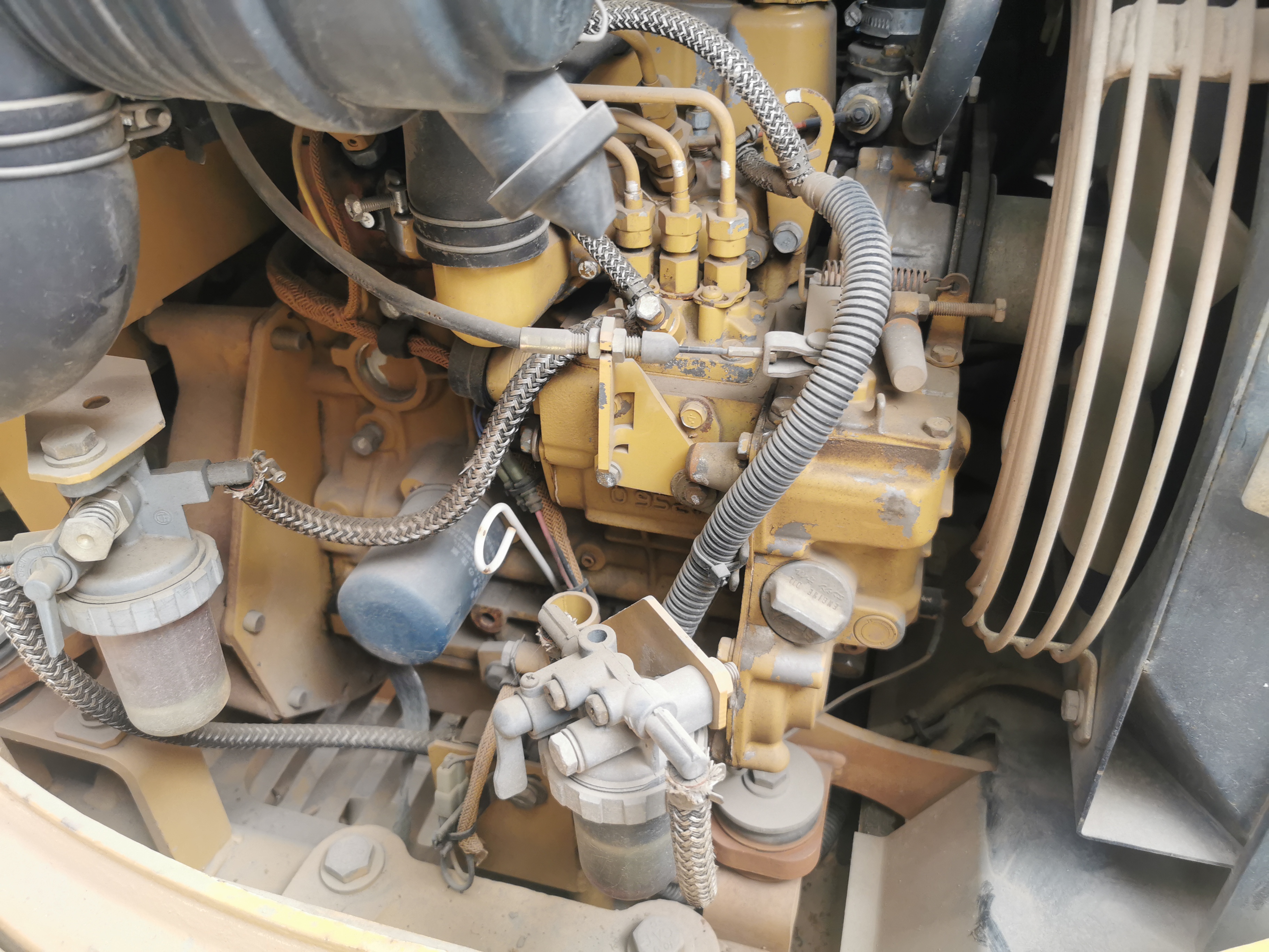 Original Cat 302C Small-Sized Crawler Excavator with 0.04 Bucket Capacity and Design