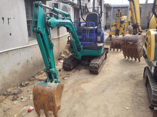 Buy cheap Used KOMATSU PC15 1.5 Ton Mini Excavator For Sale with Rubber track shoe from wholesalers