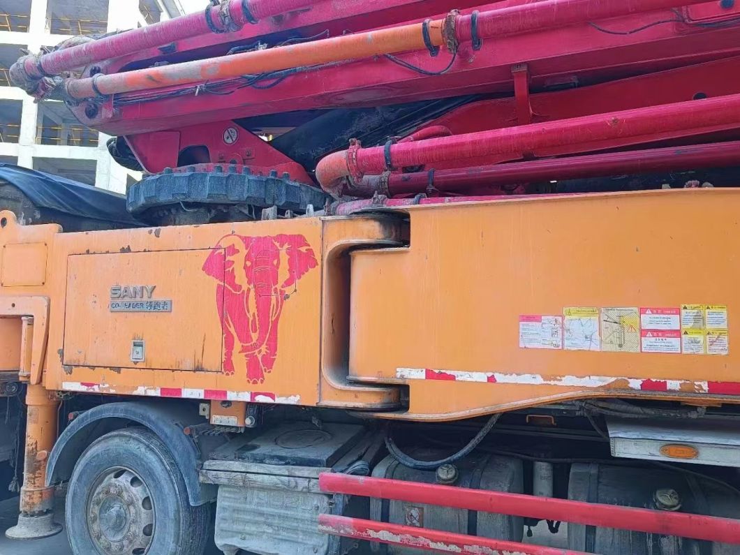 2013 56m Sy Concrete Pump on Isu. Zu Truck Concrete Boom Pump