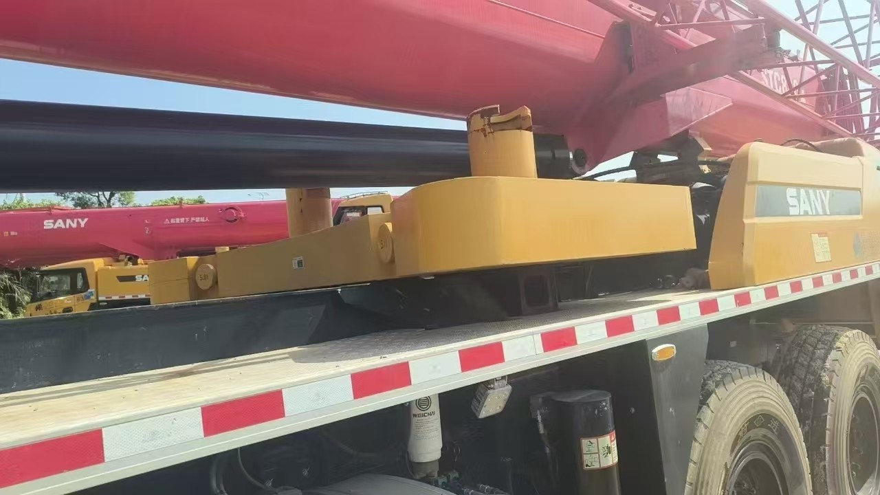 2022 year Sany 80t STC800E5 with 50m main boom, 25t counter weight.