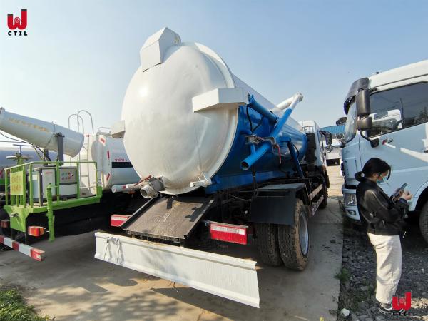 Buy cheap Dongfeng 6CBM Light Duty Vacuum Suction Pump Suction Sewage Truck from wholesalers