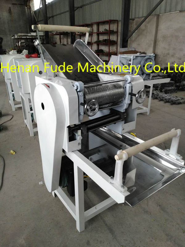 Small wet noodle making machine,small pasta making machine