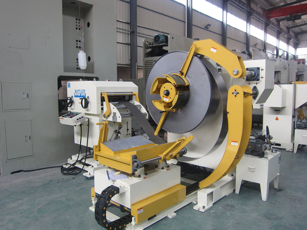 Fully Automatic Metal Sheet Load Car 3 in 1 400 mm Width Uncoiler Leveler Feeder Machine